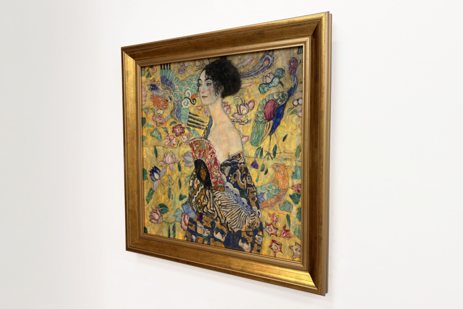 Lady with Fan - Gustav Klimt