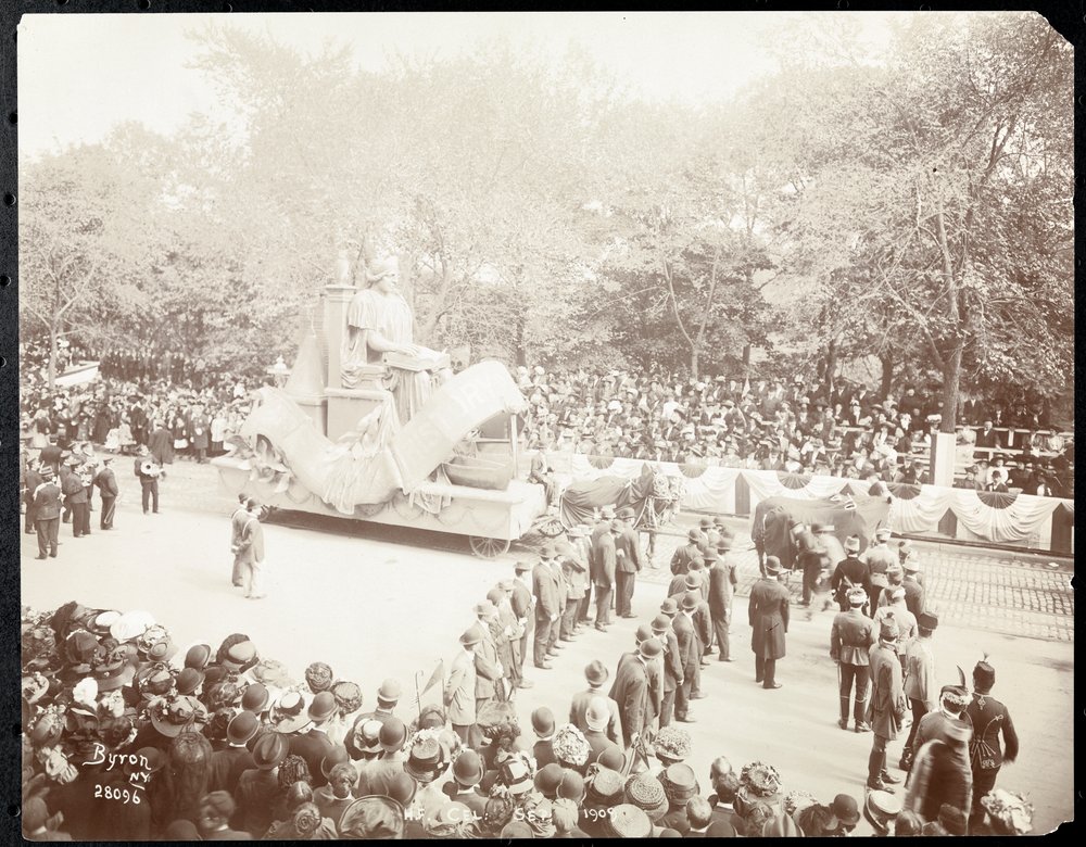 View of the Crowd and a Horsepulled Float at the Parade of the Hudson ...