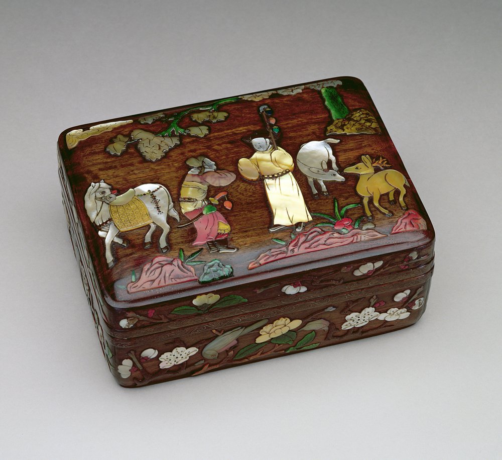 Rectangular tzu-tan box depicting an imperial messenger come to obtain ...