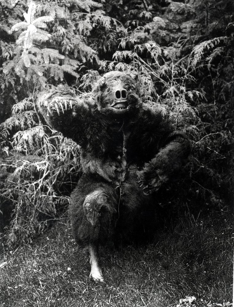 Nane-Qagyuhl, Native American Costume by Edward Sheriff Curtis