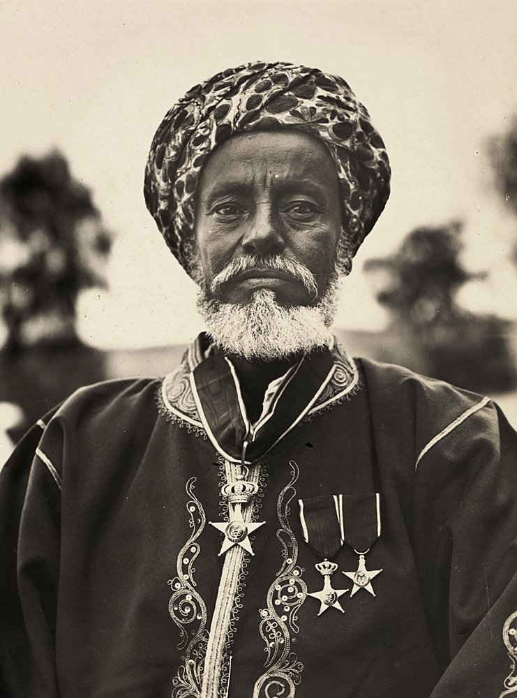 'Building an Empire' in the Fascist age: chief of the Habab tribe, 09 ...