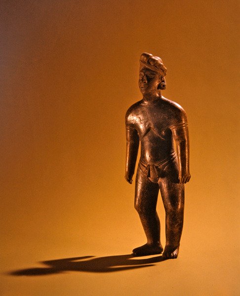 Standing figure, Colima Culture