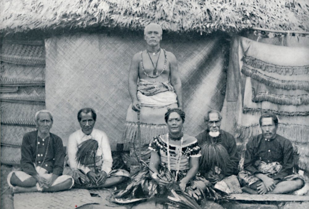 A group of Samoans, including the well-known rebel Mataafa Iosefo