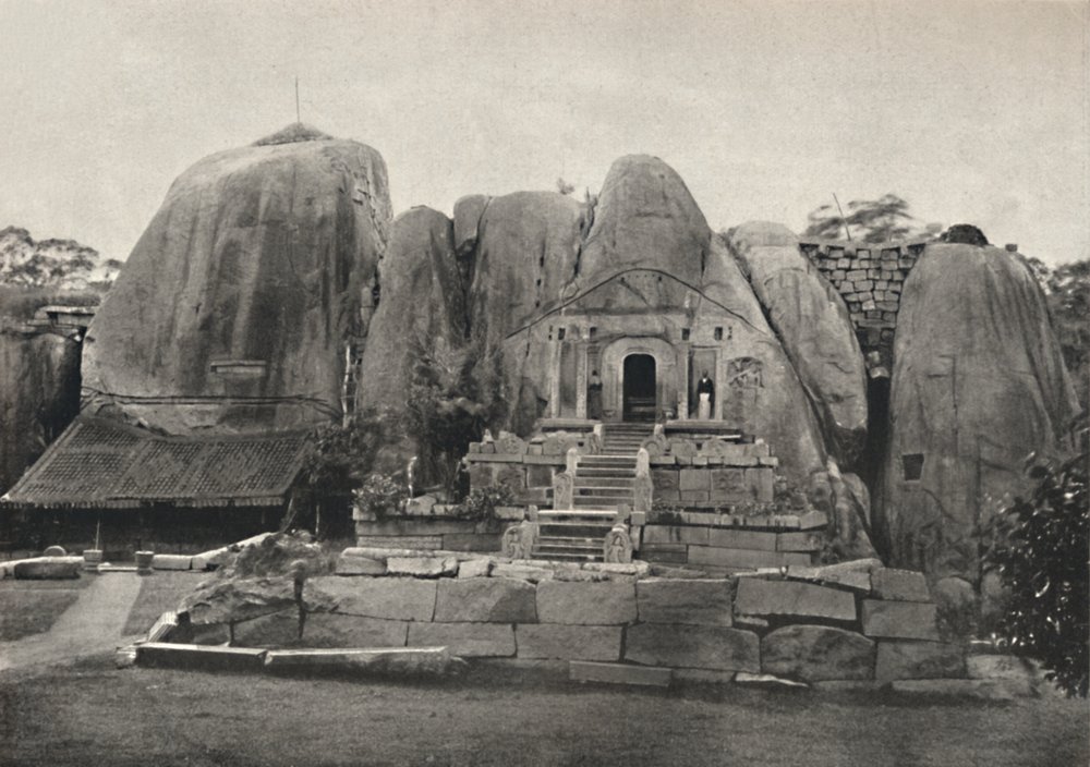 The Issurumuniya Rock Temple built by King Devanampiya Tissa in the 3rd ...
