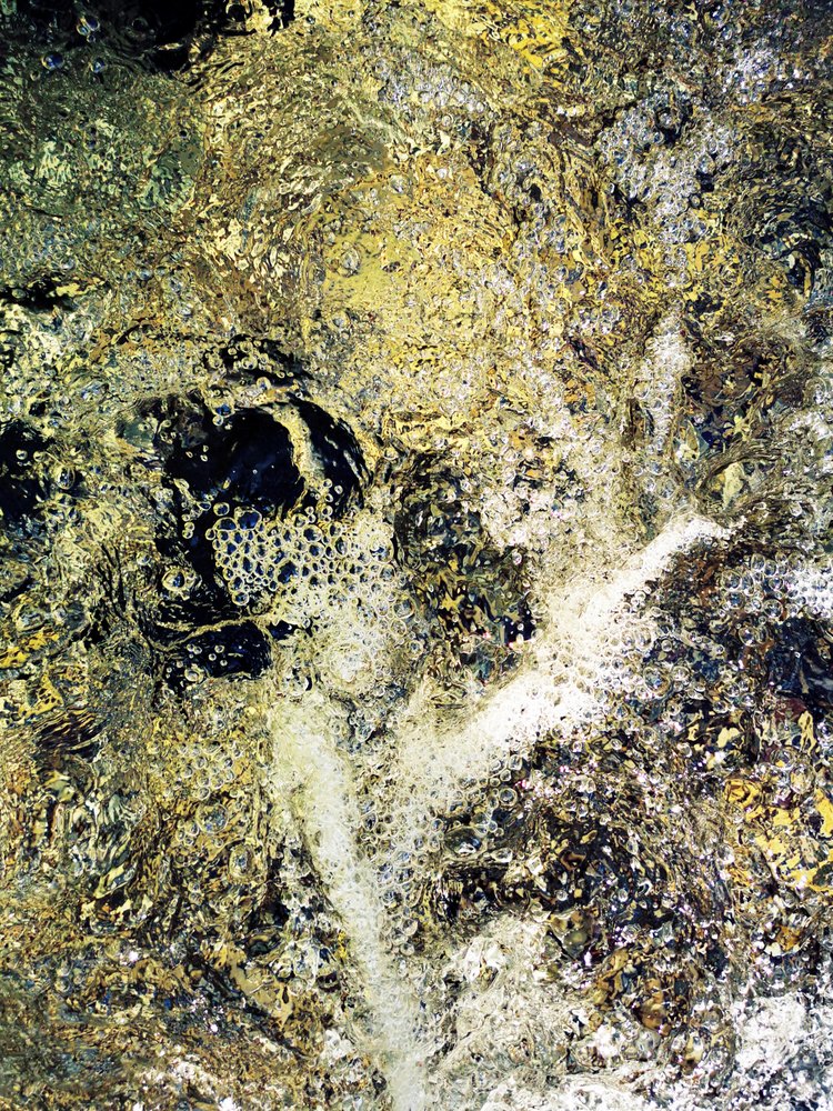 Liquid Gold (3) by Angelo Cerantola