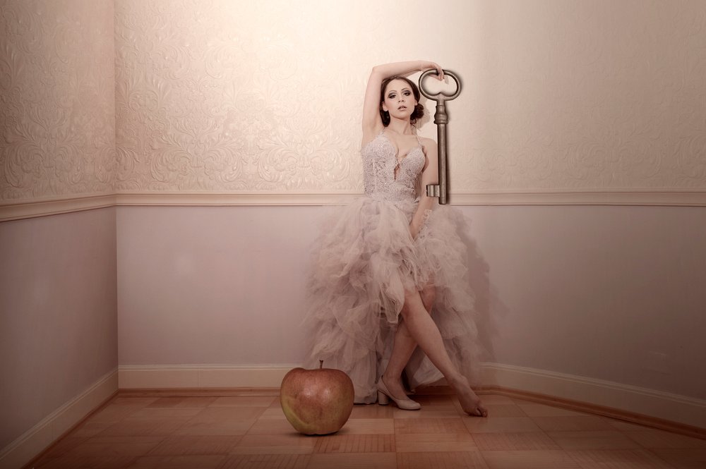 Mysterious Woman Apple Key by Christine von Diepenbroek