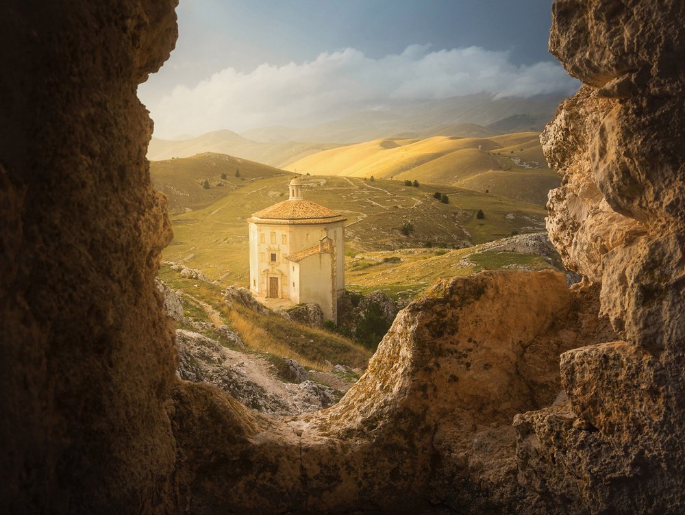 Golden Valley Chapel by Ludovico Reale