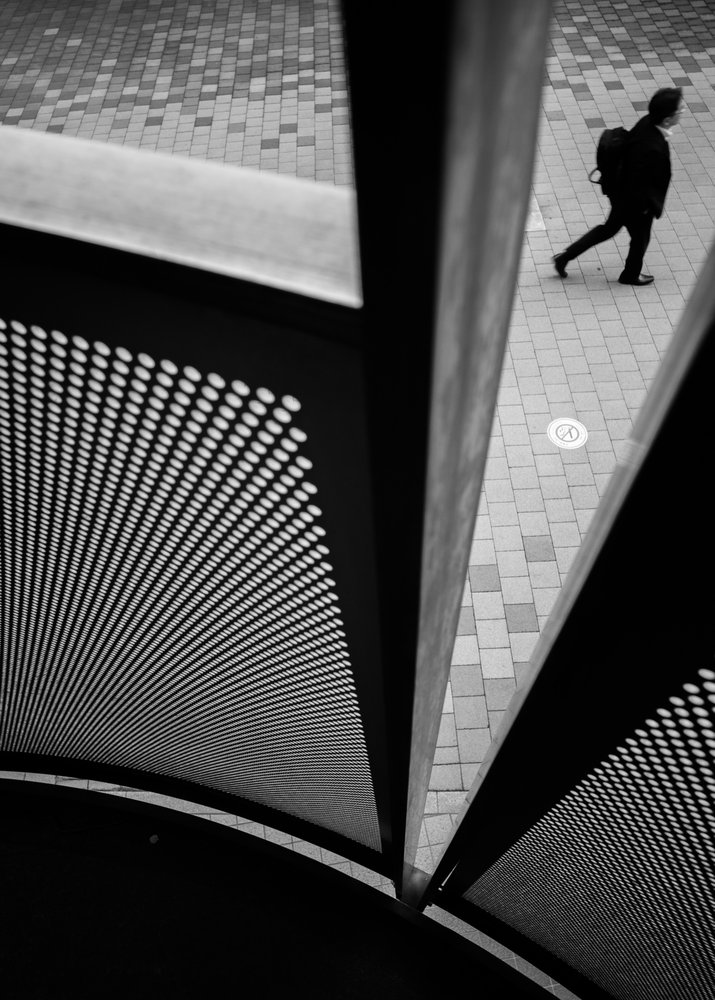 Geometric Urban Walk by Satoshi Hata