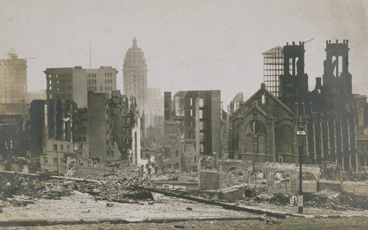 Buildings in ruins after the San Francisco earthquake and fire, 1906 by American Photographer