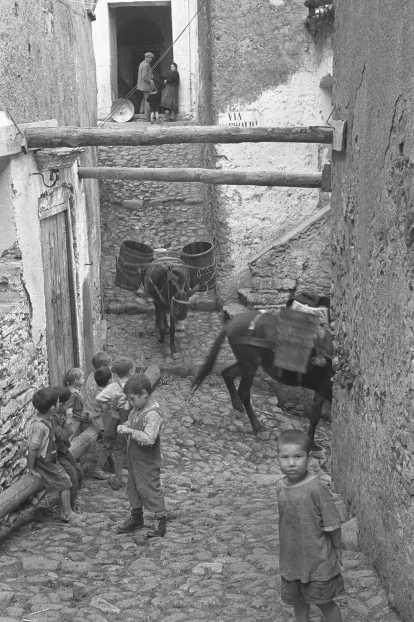 Children, Melissa by Ando Gilardi