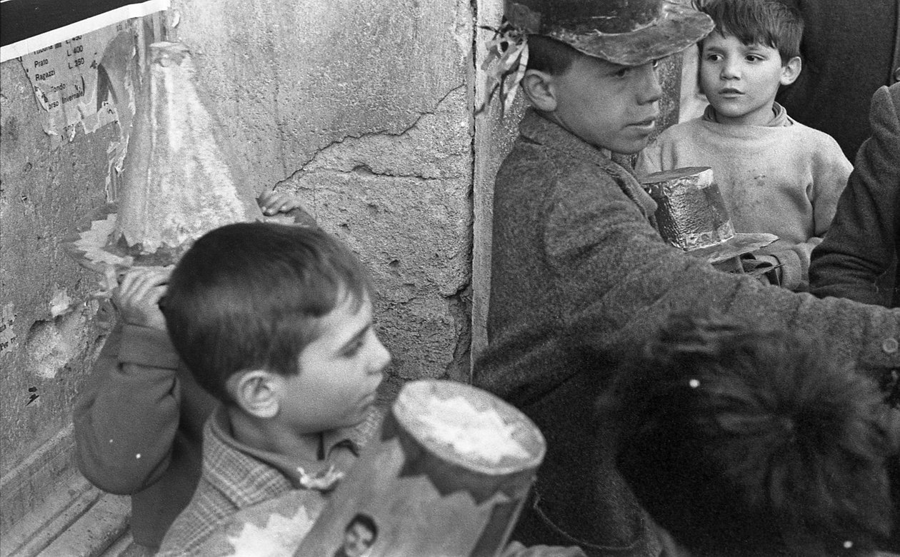 Paper Hats for Children, Crotone by Ando Gilardi