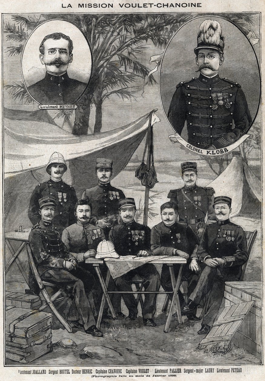 The Voulet-Chanoine mission, French expedition for the colonial conquest of Chad: portrait of Lieutenant Octave Meynier (1874-1961) and Colonel Arsene Klobb (1857-1899) with lower left to right: Lieutenant Joalland, Sergeant Boutel, Doctor by Anonymous Anonymous