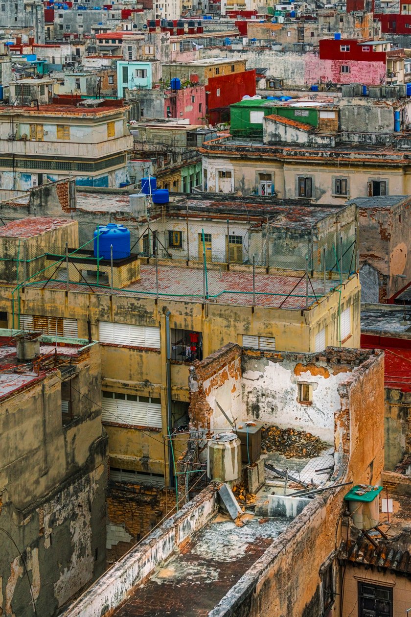 Centro Habana, Cuba by Antonio Schubert