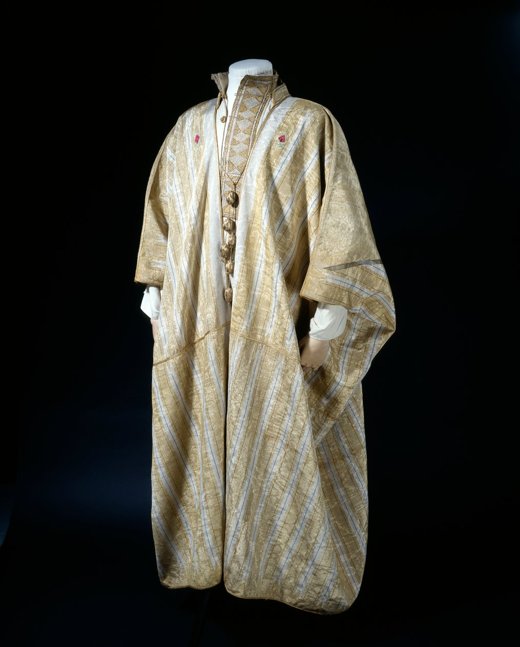 Arab robe Arabian Peninsula 1916 by Arabic School