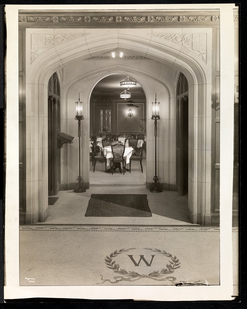 Archway leading into the dining room of the Hotel Woodward, Broadway and 55th Street, New York, 1920 by Byron Company