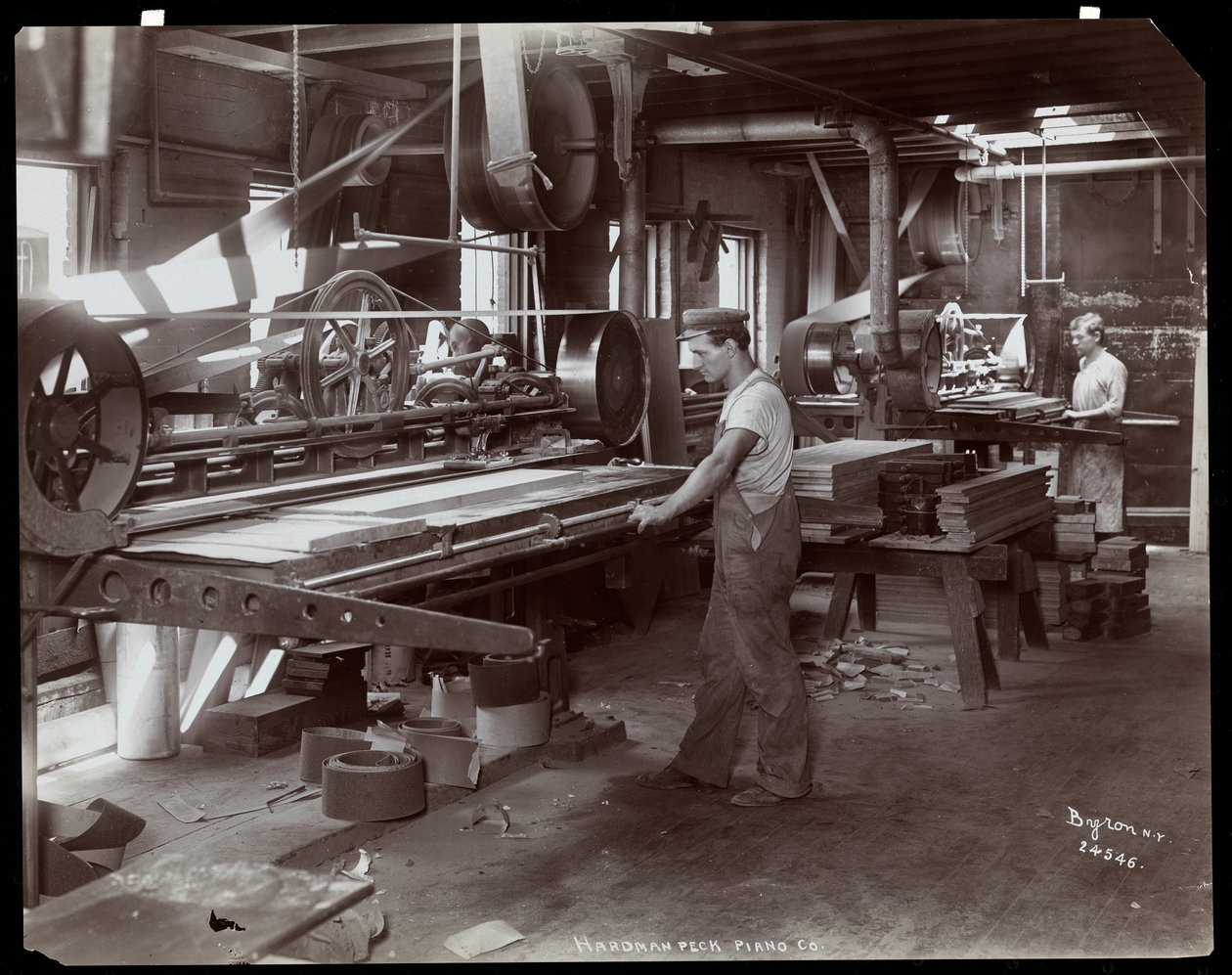 Men Working in the Hardman, Peck und Co. Piano Factory, New York, 1907 by Byron Company