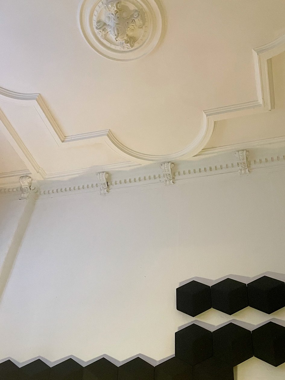 Composition - Architecture - Details by Cécile Jamet