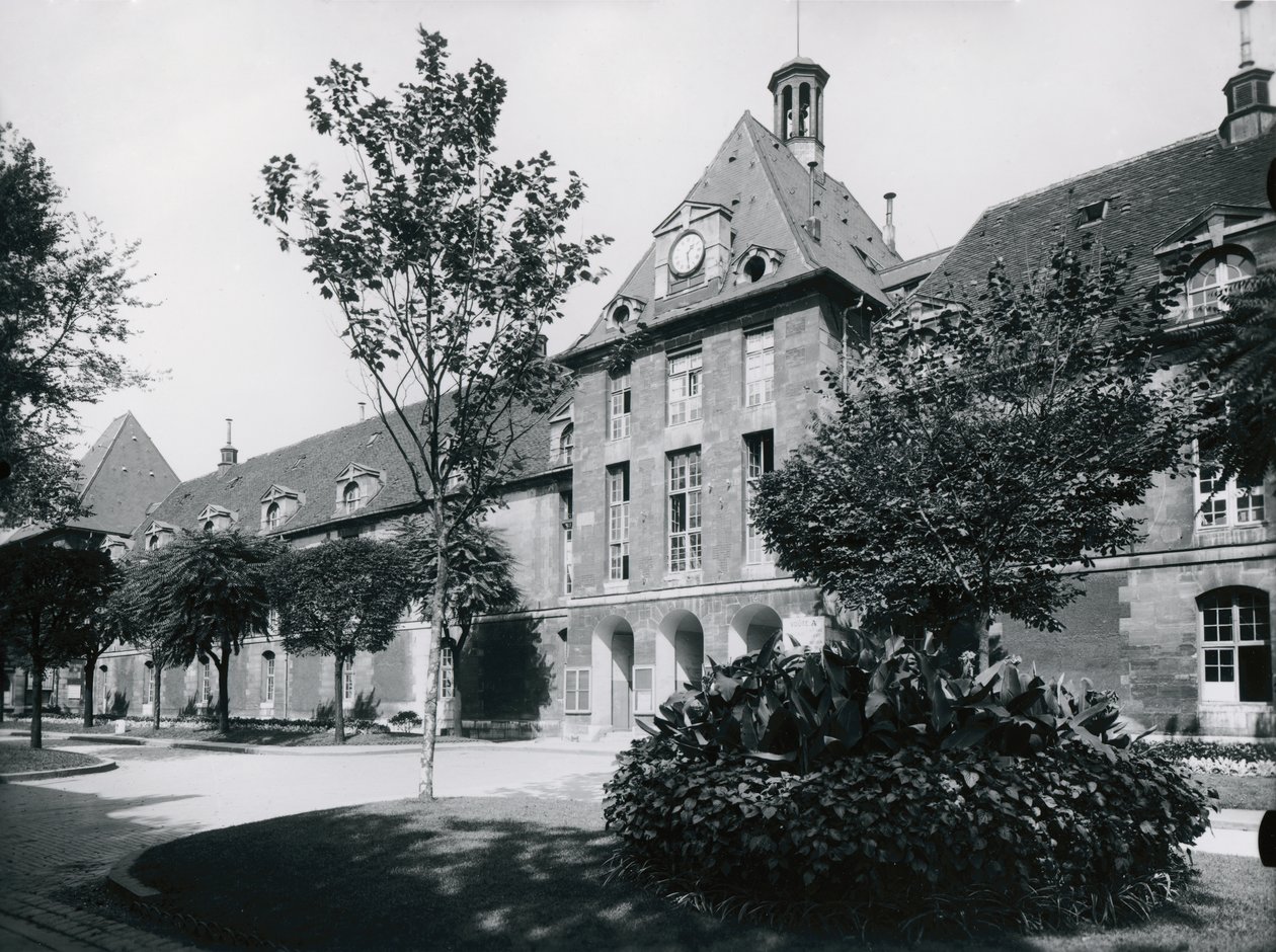St. Louis Hospital, Paris, 1607-12 by Claude Villefaux
