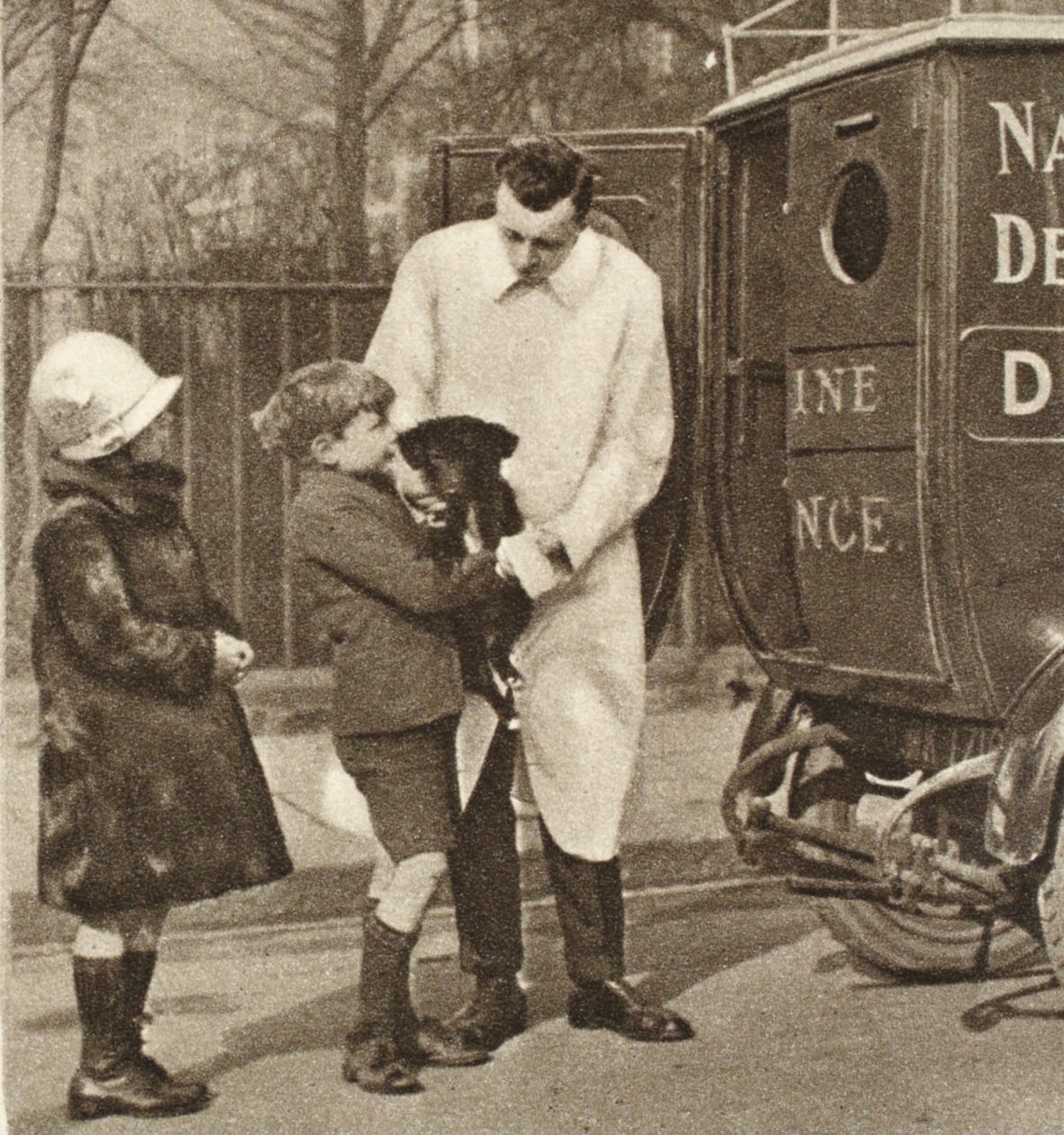 The vet from the Fulham branch of The Peoples Dispensary for Sick Animals, from Wonderful London, published 1926-27 by English Photographer