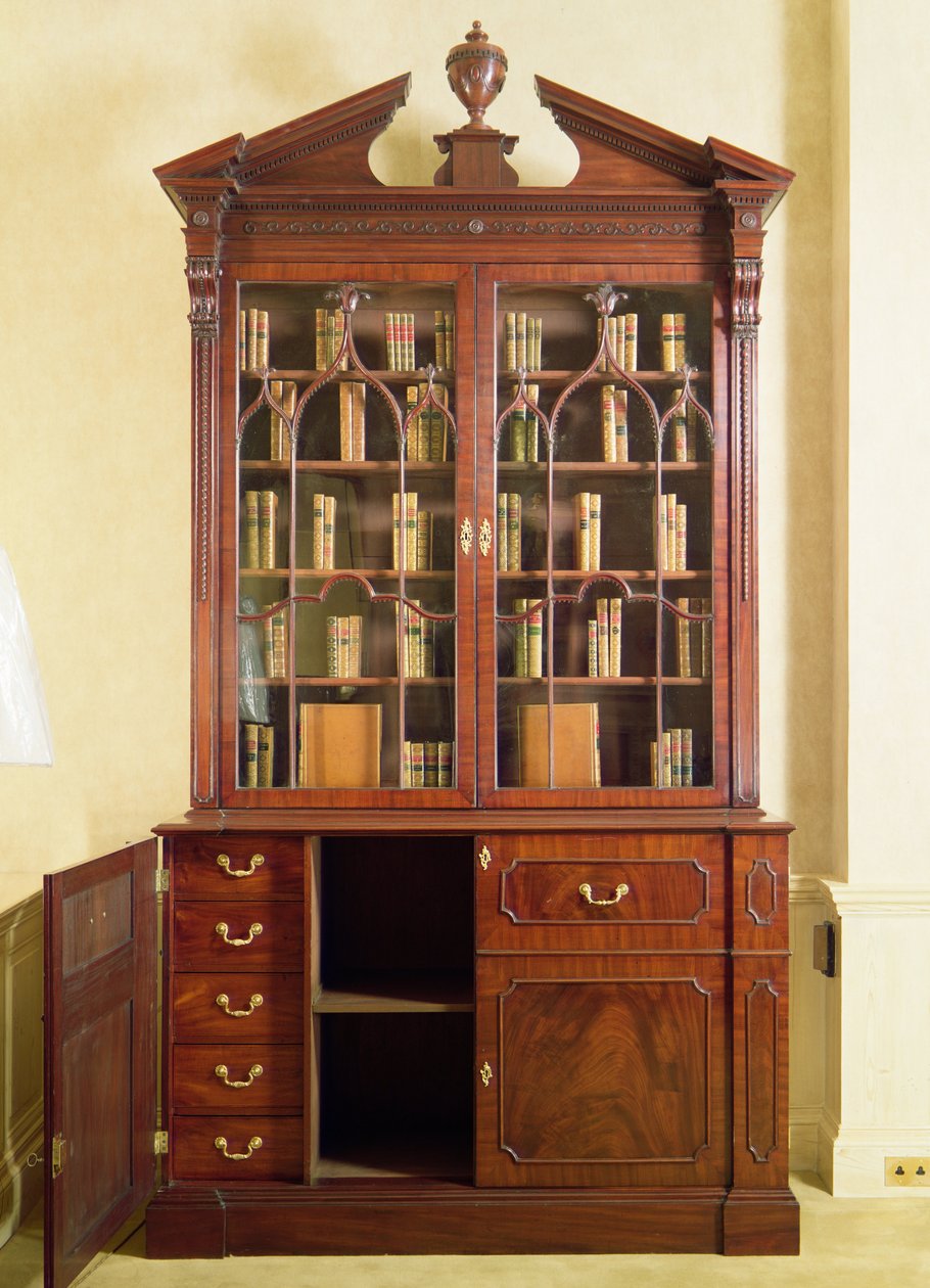 Broken pedimented bureau bookcase, by Chippendale, 18th century by English School