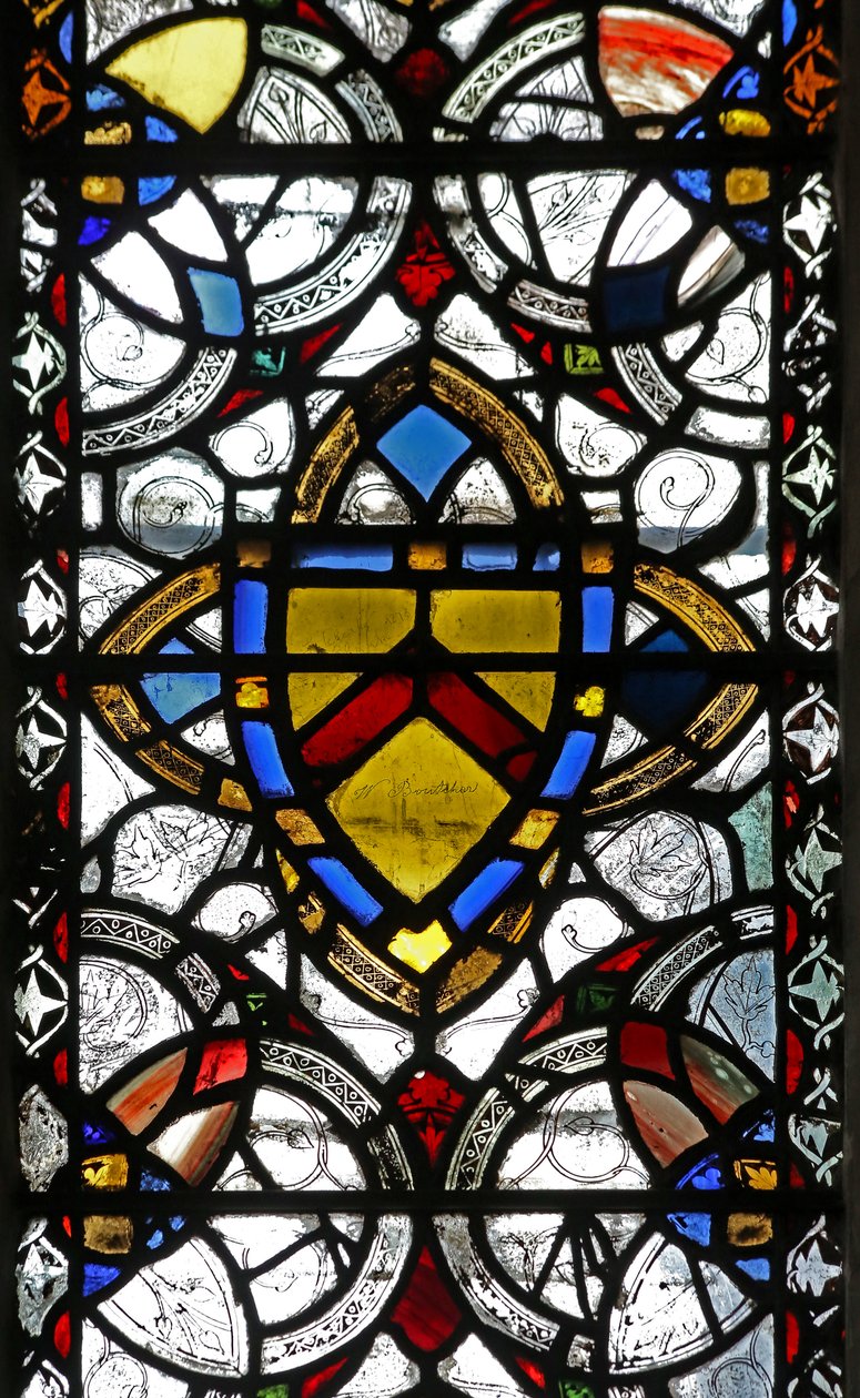 Window n4 depicting grisaille & coat of arms by English School