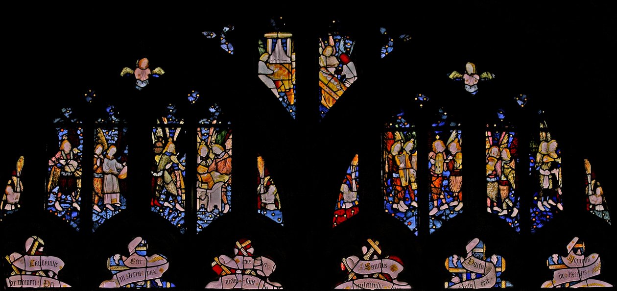 Window depicting angels with musical instruments