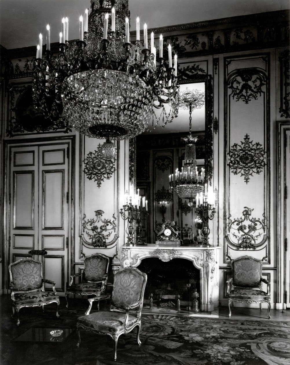 Interior of the Hotel d'Evreux (now Palais de l'Elysee), Paris: the ...