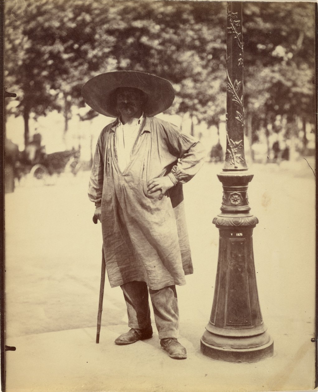 Fort de la Halle (Market Porter) by Eugène Atget