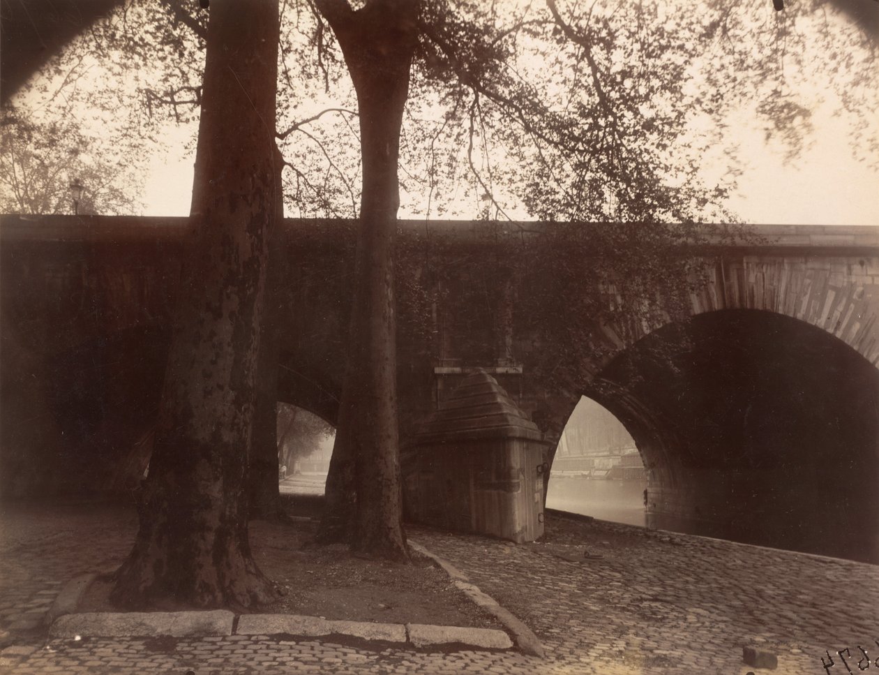 Pont Marie, 1926 by Eugène Atget