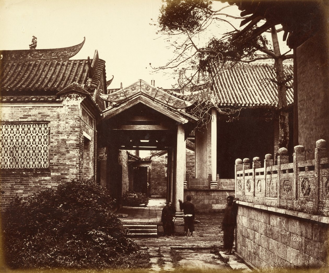 Nume Hui Kung Temple, Canton, China by Felice Beato