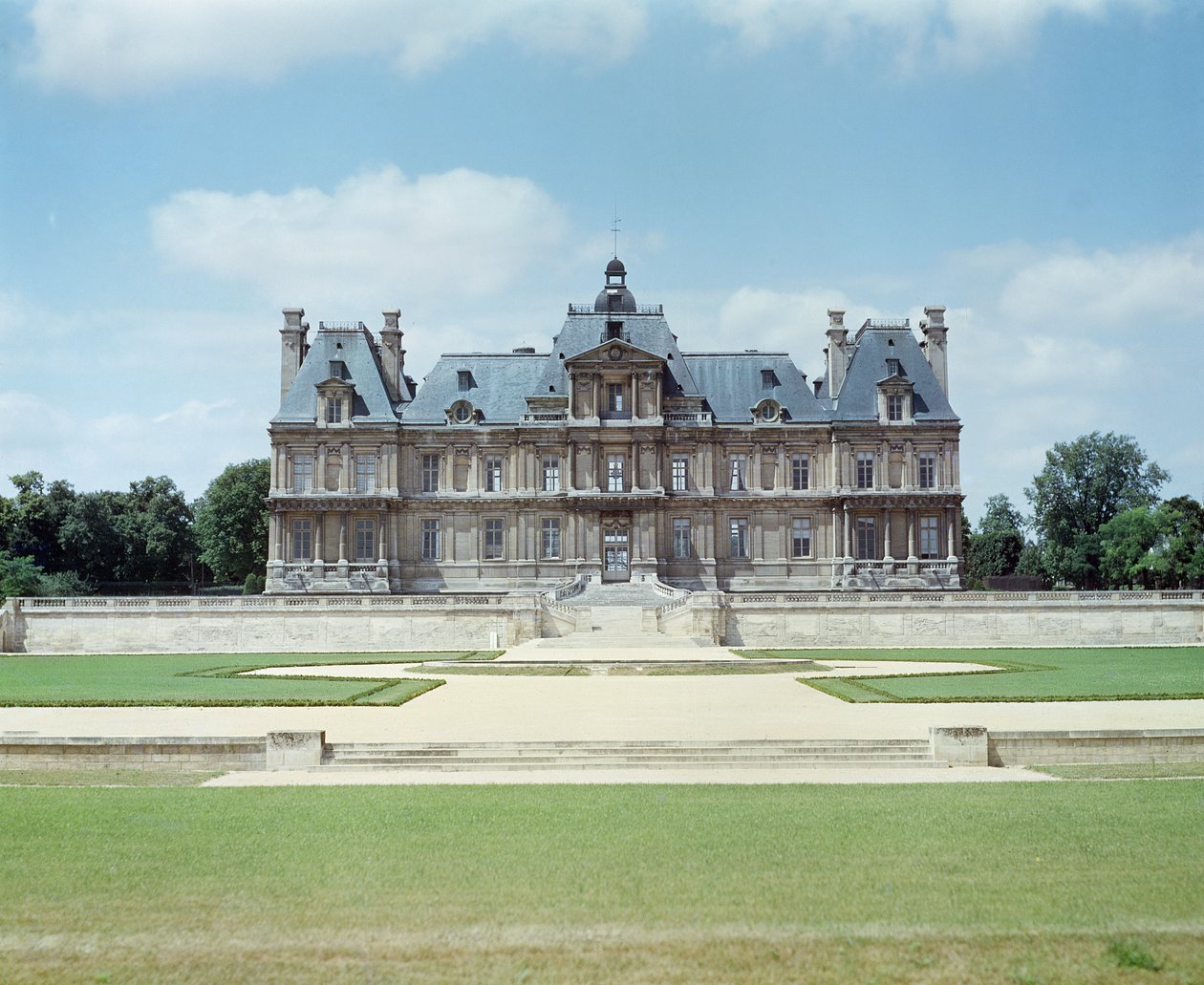 View of the East facade of Chateau de Maisons-Laffitte, built 1642-51 by Francois Mansart