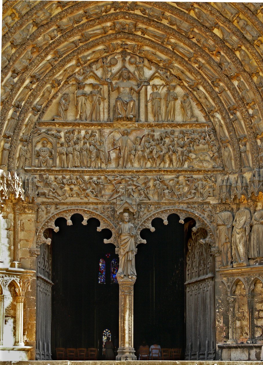 Central door in the west façade by French School
