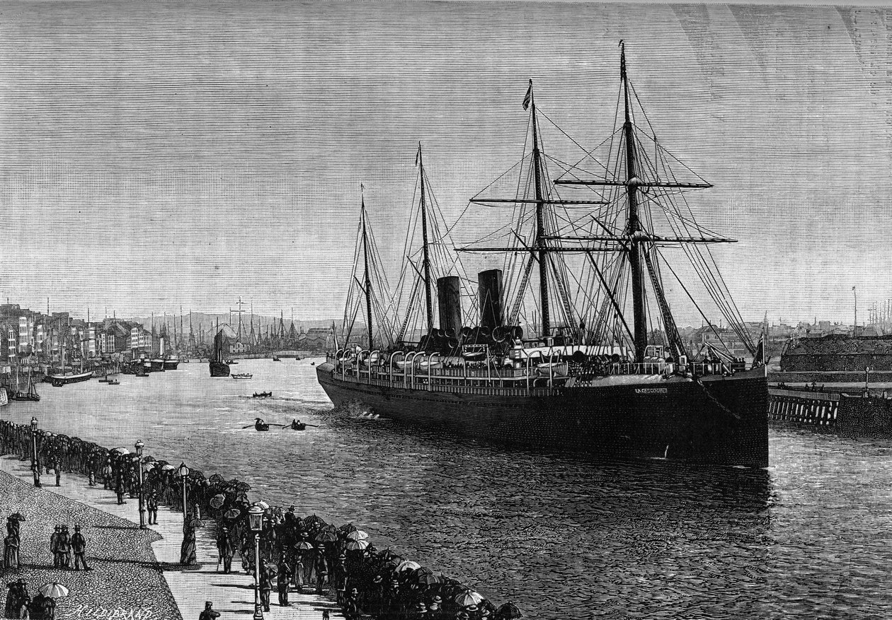 The transatlantic liner 