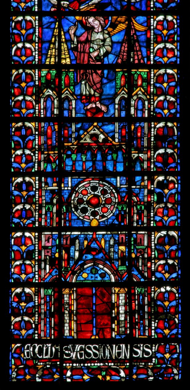 Window w102 depicting the cathedral of Soissons by French School