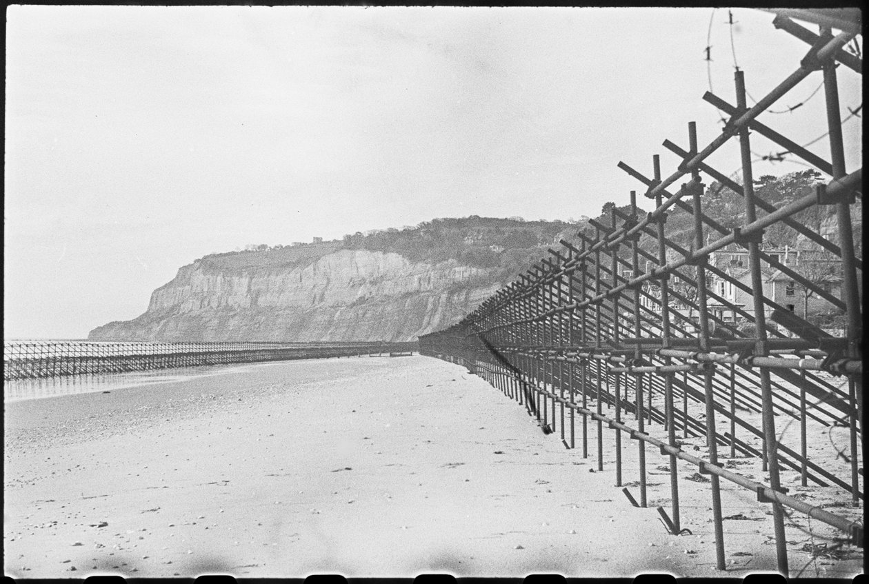 The beach at Shanklin, showing two rows of Admiralty scaffolding by George R. Long