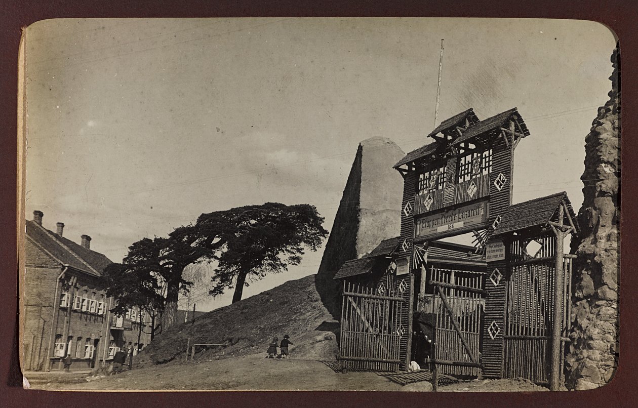 First World War: the Ukraine in the years 1914-1916 during the invasion of the German army. View of Lida by Heldenfriedhof Dsessentniki (attr. to)