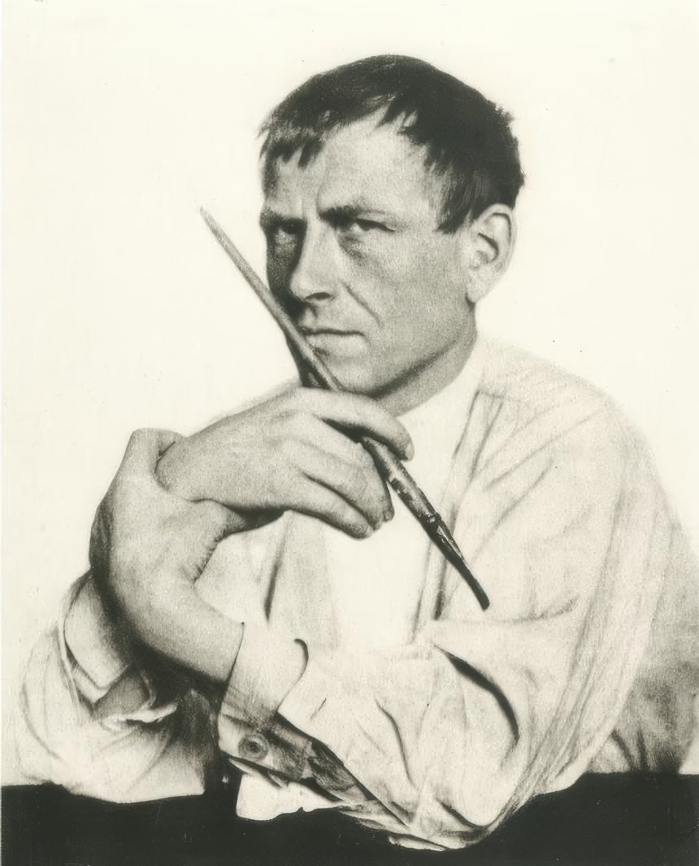 Hugo Erfurth　ヒューゴ・エアフルト Otto Dix, portrait photograph / Hugo Erfurth by Hugo Erfurth