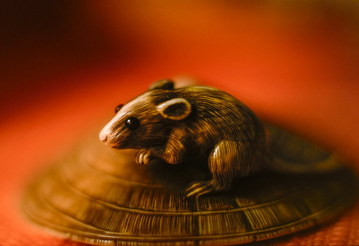 Antique Japanese Ivory Netsuke Miniature Sculpture of a Rat by James L Stanfield