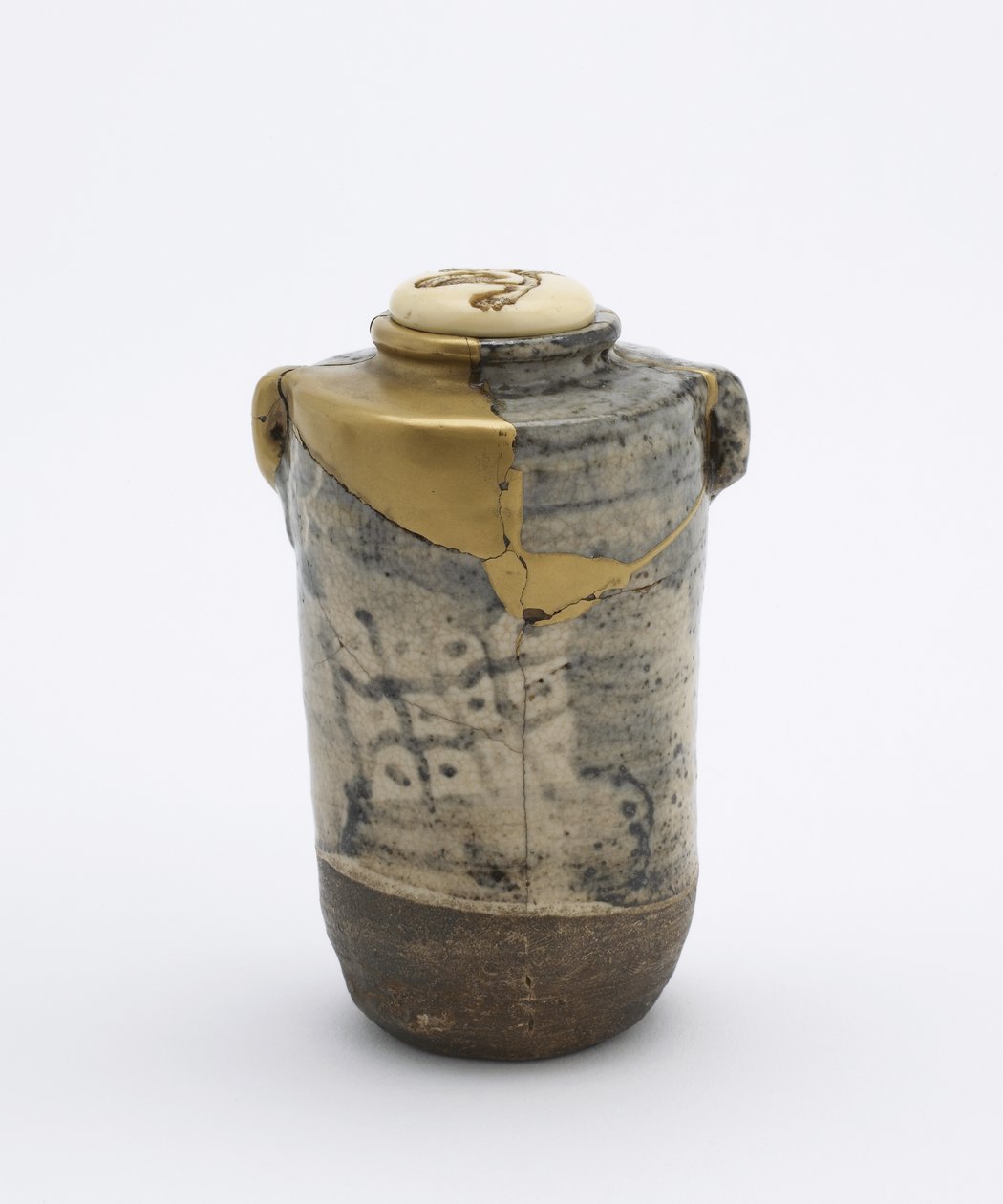 Tea caddy with two lugs, in Oribe style, Edo period by Japanese School