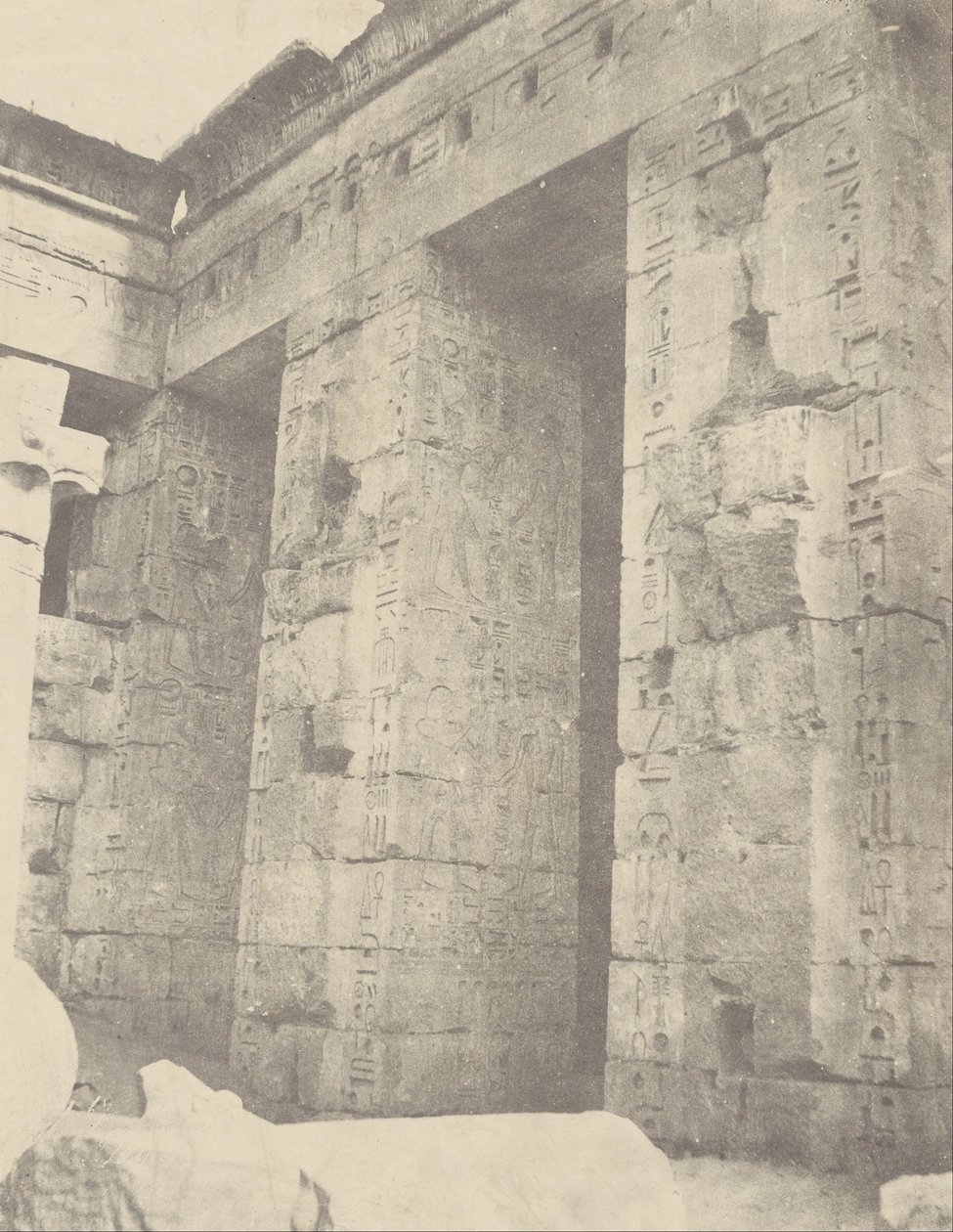 Médinet Habou, Palais de Ramsès II 2de Cour, Côté Est by John Beasly Greene