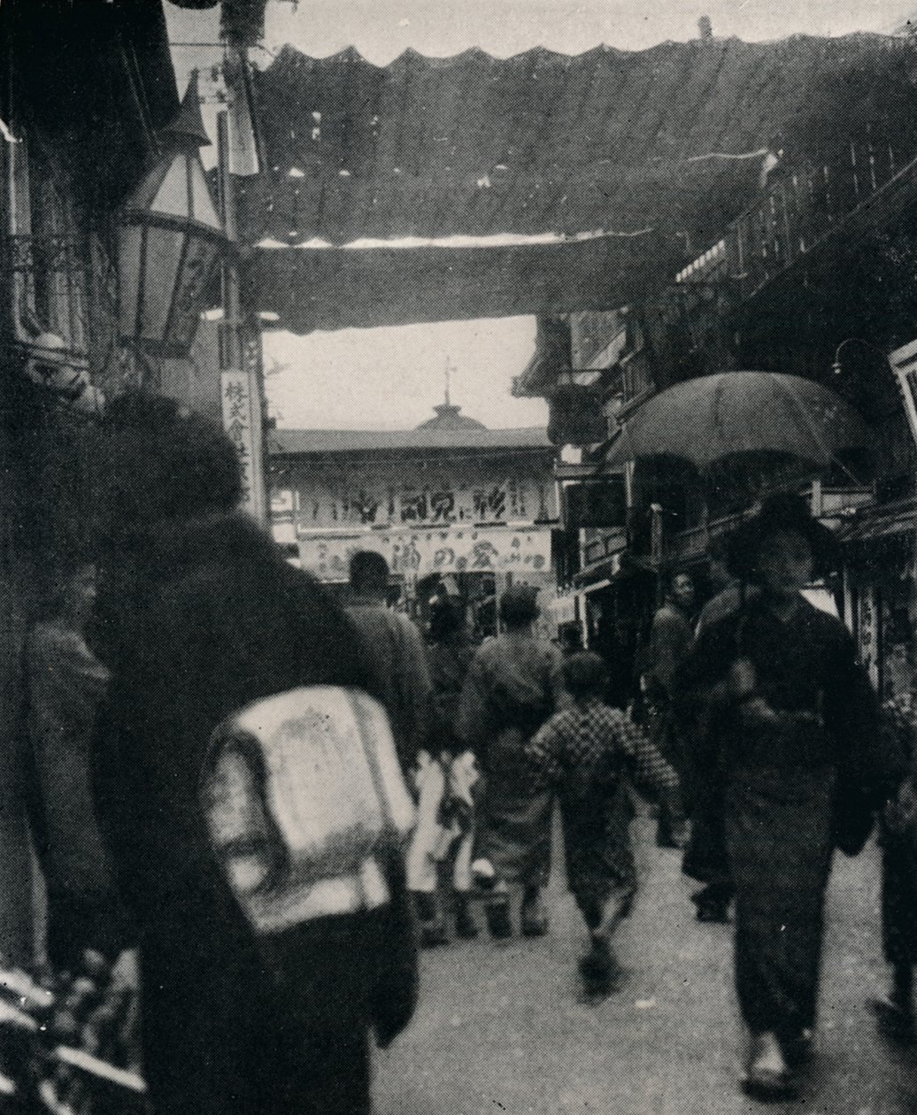 The theatre street in Kyoto is one of the most interesting highways in the world by Julian Leonard Street