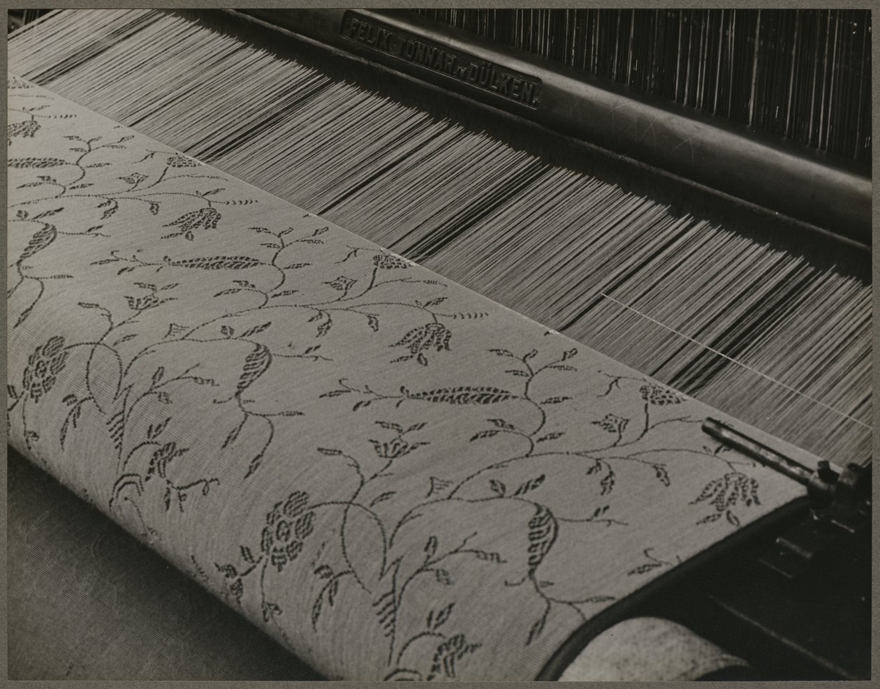 Detail of the Manner in Which the Fabric is Formed by Lewis Wickes Hine
