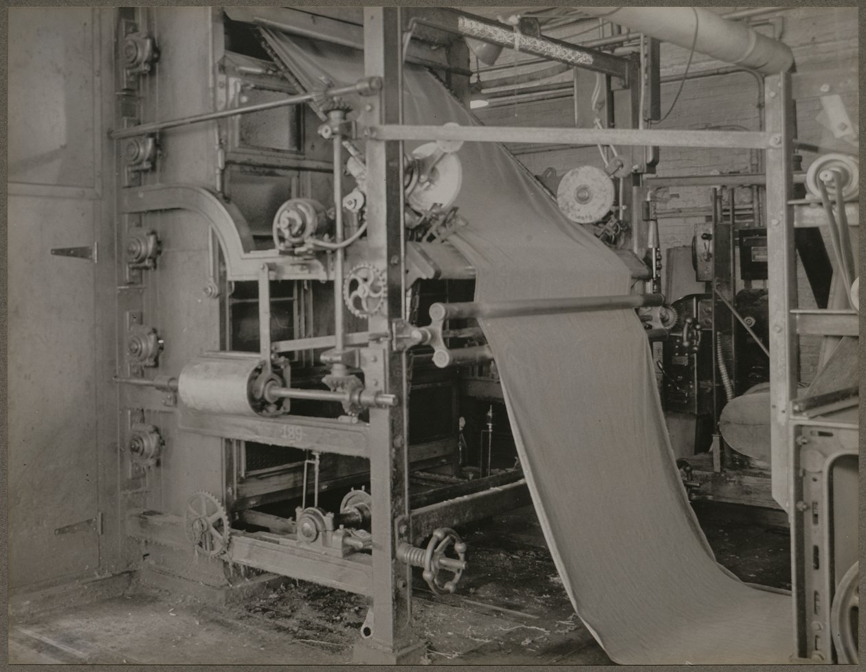 Drying by Lewis Wickes Hine