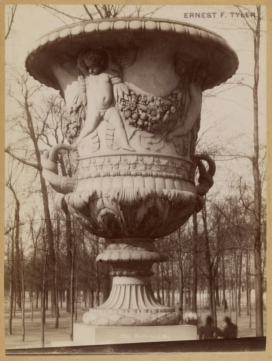 Tuileries by Léon Ménard