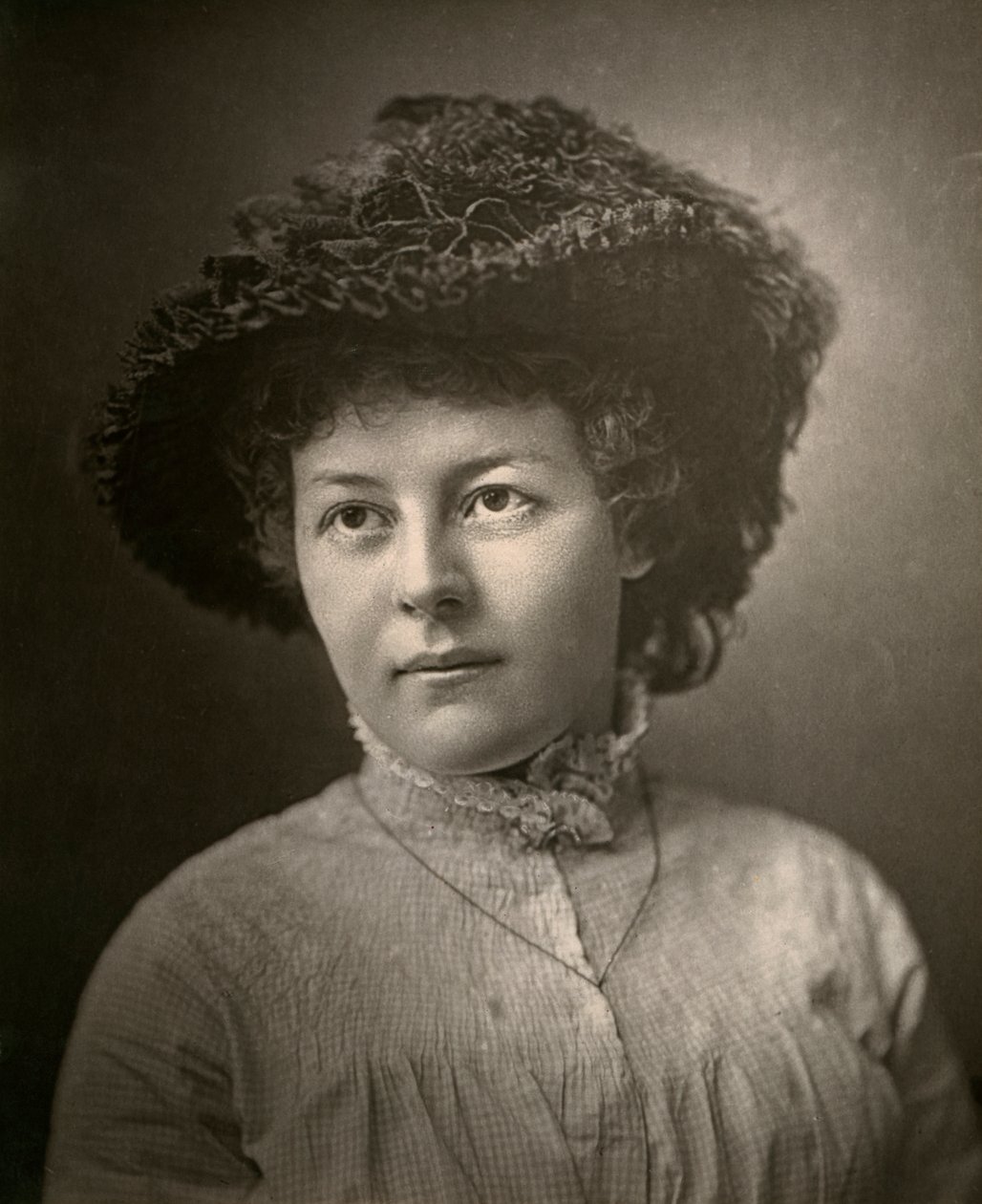Adela Measor, Irish actress by London Stereoscopic and Photographic Co