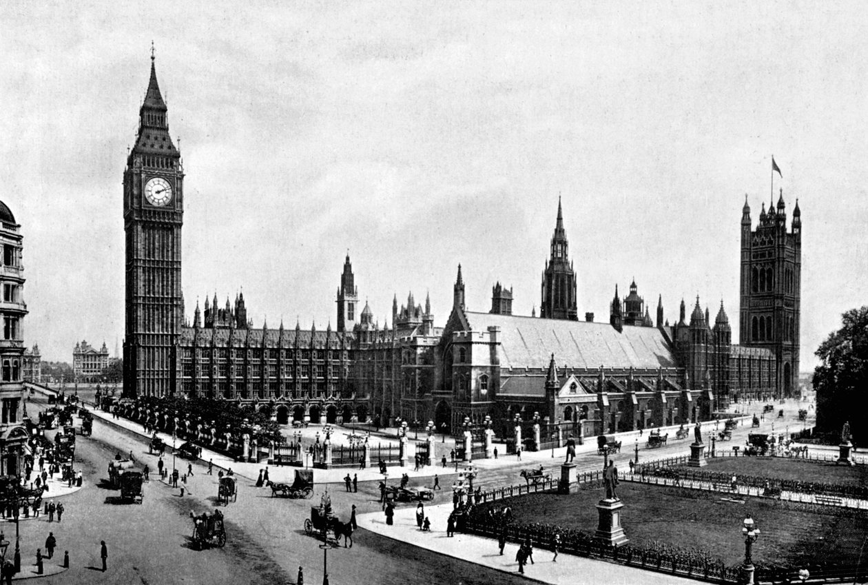 The Houses of Parliament and Westminster Hall seen from Parliament Square, London by London Stereoscopic and Photographic Co