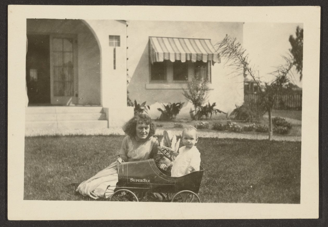 Florence and Children by Louis Fleckenstein