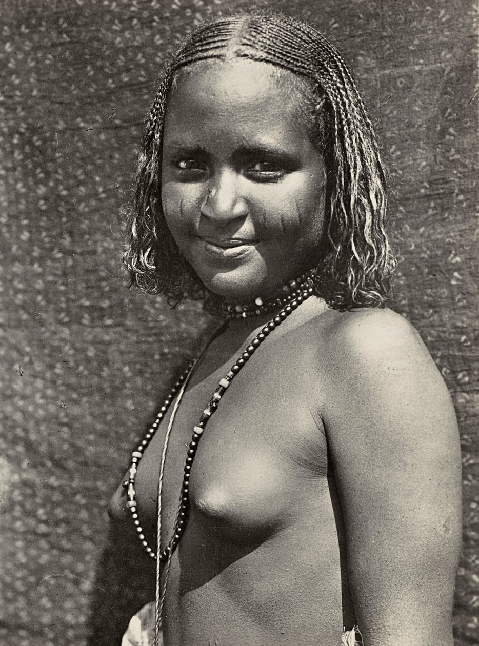 Building an Empire in the Fascist age: an Habab girl by Modestino Baldinetti