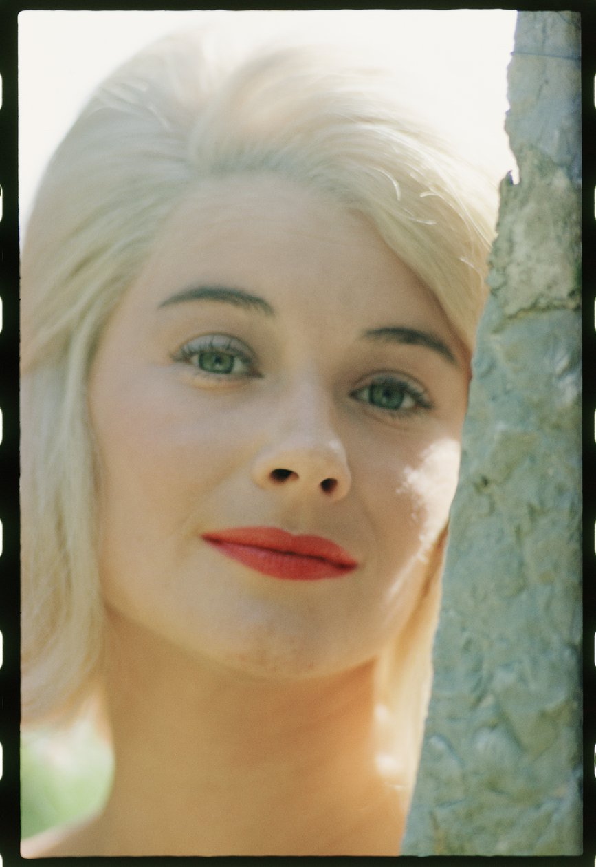 Hope Lange close up by Orlando Suero