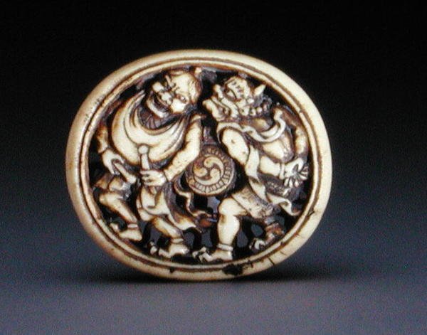 Netsuke depicting Raiden with the wind god Futen, 1860-70 by Ozaki Kokusai